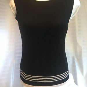 Vintage Women's Top Shirt Size L LAURA PETITES Black Stretchy Jersey Stripe